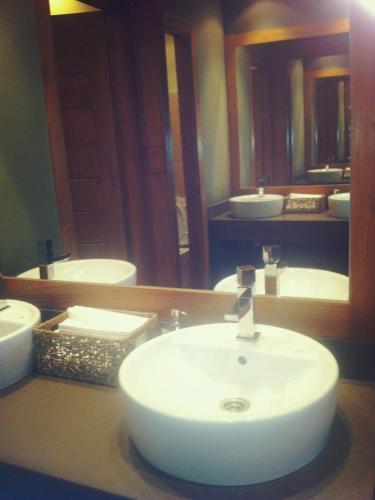 El Balcon Hotel *